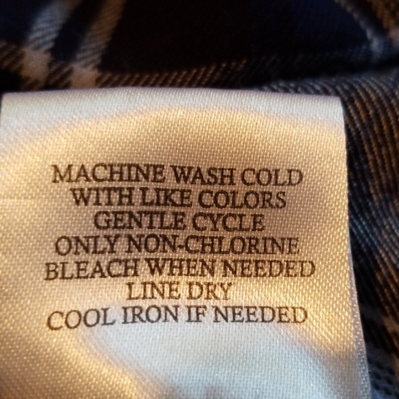 Como Vintage Button up top - Picture 5 of 5